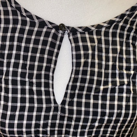 Lightweight spring/summer dress - Picture 2 of 3